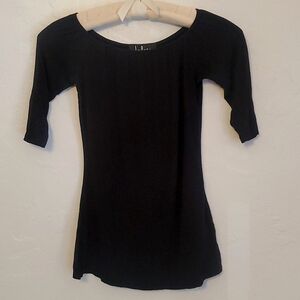 Black Lulus Half-Sleeve Top Off-shoulder Tee Small